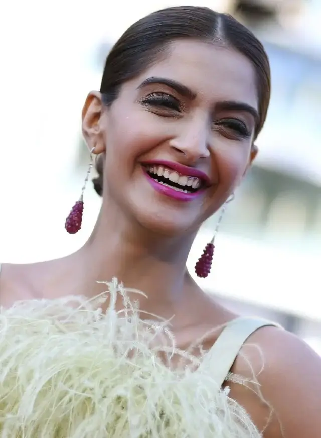 Indian TV Model Sonam Kapoor Closeup Smiling Face